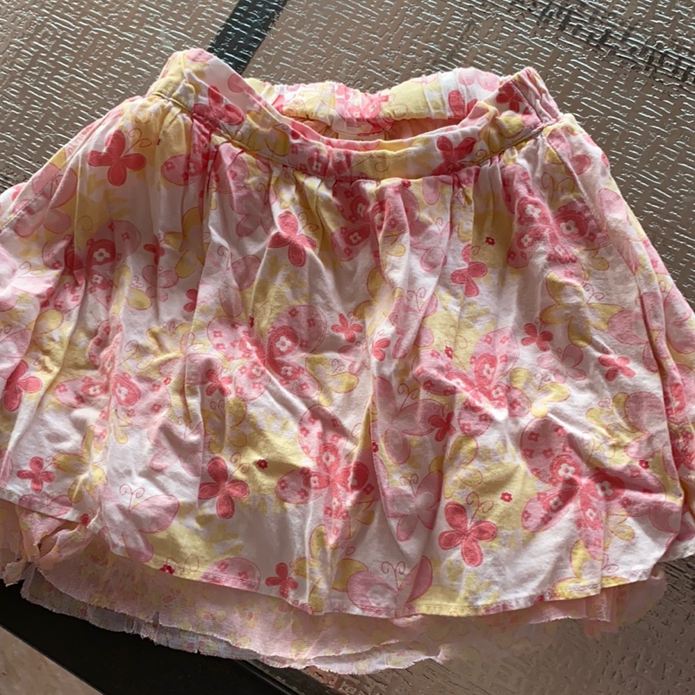 It’s a small world Disney skirt 4T